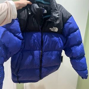 The North Face Men’s Two-Tone Blue and Black Puffer Jacket